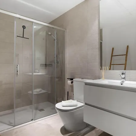 Vivi Homes - Ricos
